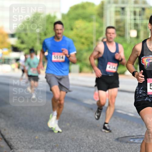 06.09.2026 - CURREX Alsterlauf Dr. Thomas Lammeyer http://msf.ph/oto/10122881 06.09.2026 09:38:37 Laufen 5514, 5105 meine-sportfotos.de