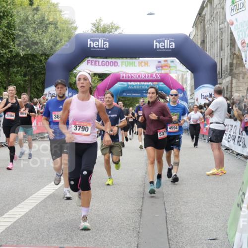 06.09.2026 - CURREX Alsterlauf Yannick Fuchs http://msf.ph/oto/10122890 06.09.2026 10:02:33 Ziel 2135, 2486, 2488, 2817, 2886, 3062, 3089, 3447, 3584, 3790, 3858, 3882, 4173, 4325, 4550, 4594, 4624, 5379, 5517, 5655, 5908, 6152, 6174, 6203, 6233, 8268, 8331 meine-sportfotos.de