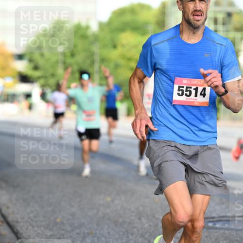 06.09.2026 - CURREX Alsterlauf Dr. Thomas Lammeyer http://msf.ph/oto/10122895 06.09.2026 09:38:39 Laufen 5514 meine-sportfotos.de