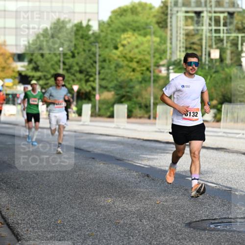 06.09.2026 - CURREX Alsterlauf Dr. Thomas Lammeyer http://msf.ph/oto/10122949 06.09.2026 09:38:44 Laufen 0132 meine-sportfotos.de