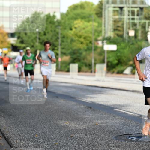 06.09.2026 - CURREX Alsterlauf Dr. Thomas Lammeyer http://msf.ph/oto/10122961 06.09.2026 09:38:45 Laufen 6132 meine-sportfotos.de
