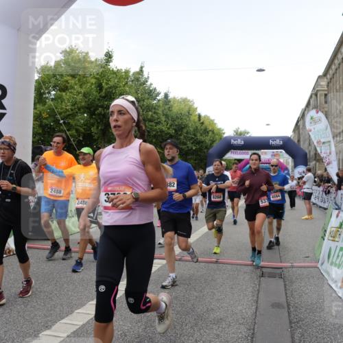 06.09.2026 - CURREX Alsterlauf Yannick Fuchs http://msf.ph/oto/10122962 06.09.2026 10:02:34 Ziel 2135, 2304, 2486, 2488, 2817, 2886, 3042, 3062, 3089, 3532, 3584, 3790, 3858, 3882, 4173, 4285, 4325, 4550, 4594, 4624, 5379, 5517, 5908, 6152, 6174, 6203, 6233, 8268, 8331 meine-sportfotos.de