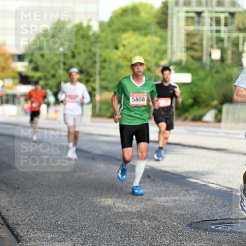 06.09.2026 - CURREX Alsterlauf Dr. Thomas Lammeyer http://msf.ph/oto/10122996 06.09.2026 09:38:49 Laufen 5808, 4483 meine-sportfotos.de