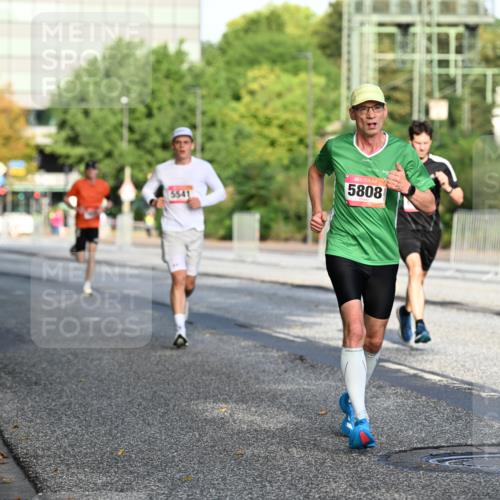 06.09.2026 - CURREX Alsterlauf Dr. Thomas Lammeyer http://msf.ph/oto/10123004 06.09.2026 09:38:50 Laufen 5541, 5808 meine-sportfotos.de