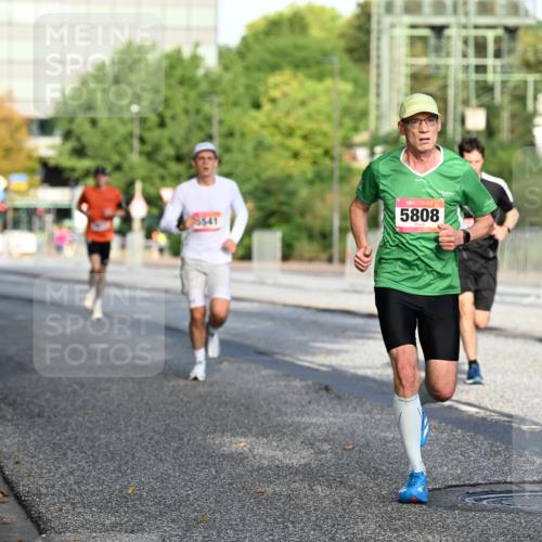 06.09.2026 - CURREX Alsterlauf Dr. Thomas Lammeyer http://msf.ph/oto/10123008 06.09.2026 09:38:50 Laufen 5541, 5808 meine-sportfotos.de