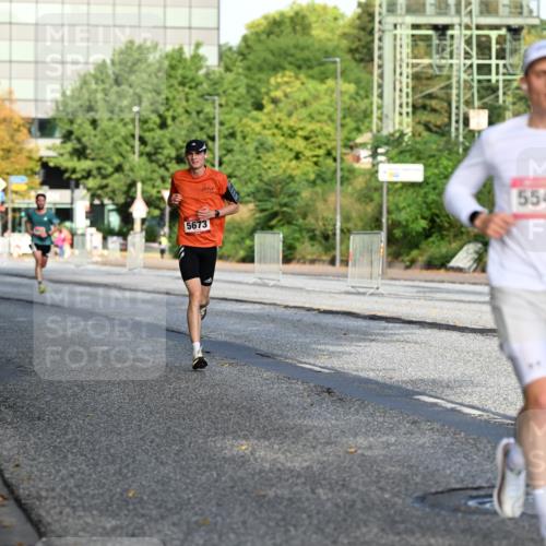 06.09.2026 - CURREX Alsterlauf Dr. Thomas Lammeyer http://msf.ph/oto/10123027 06.09.2026 09:38:52 Laufen 5673, 5541 meine-sportfotos.de