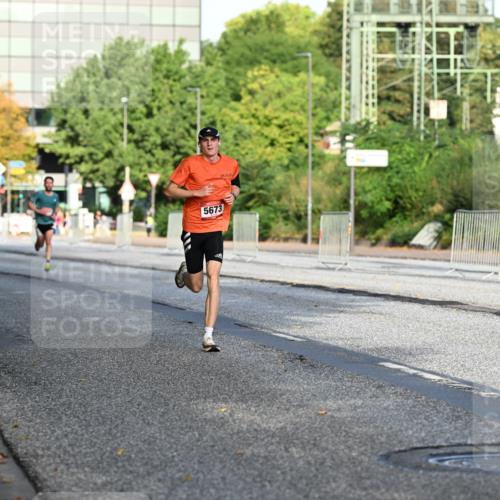 06.09.2026 - CURREX Alsterlauf Dr. Thomas Lammeyer http://msf.ph/oto/10123032 06.09.2026 09:38:52 Laufen 5673 meine-sportfotos.de
