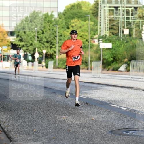 06.09.2026 - CURREX Alsterlauf Dr. Thomas Lammeyer http://msf.ph/oto/10123040 06.09.2026 09:38:53 Laufen 5673 meine-sportfotos.de