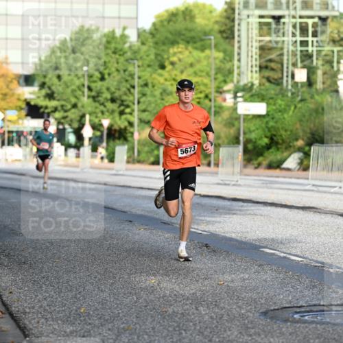 06.09.2026 - CURREX Alsterlauf Dr. Thomas Lammeyer http://msf.ph/oto/10123043 06.09.2026 09:38:53 Laufen 5673 meine-sportfotos.de