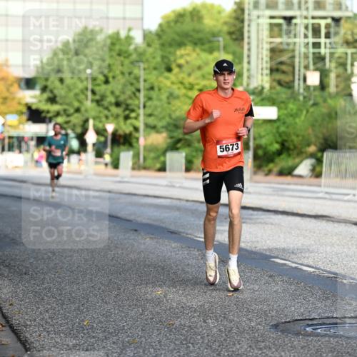 06.09.2026 - CURREX Alsterlauf Dr. Thomas Lammeyer http://msf.ph/oto/10123049 06.09.2026 09:38:54 Laufen 5673 meine-sportfotos.de