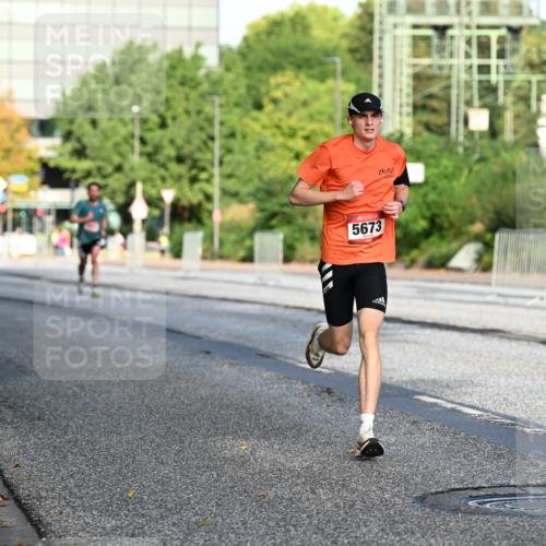 06.09.2026 - CURREX Alsterlauf Dr. Thomas Lammeyer http://msf.ph/oto/10123051 06.09.2026 09:38:54 Laufen 5673 meine-sportfotos.de