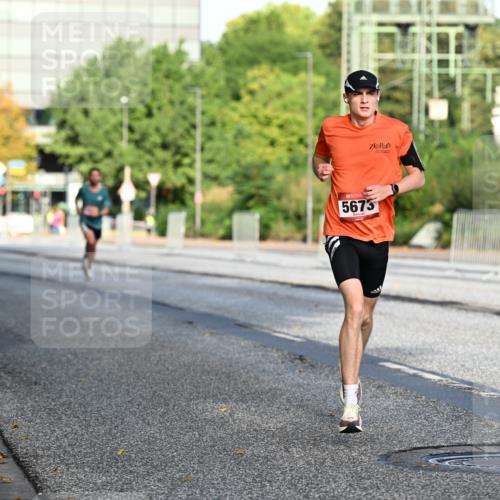 06.09.2026 - CURREX Alsterlauf Dr. Thomas Lammeyer http://msf.ph/oto/10123052 06.09.2026 09:38:54 Laufen 5673 meine-sportfotos.de