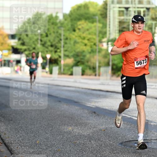 06.09.2026 - CURREX Alsterlauf Dr. Thomas Lammeyer http://msf.ph/oto/10123058 06.09.2026 09:38:55 Laufen 5673 meine-sportfotos.de