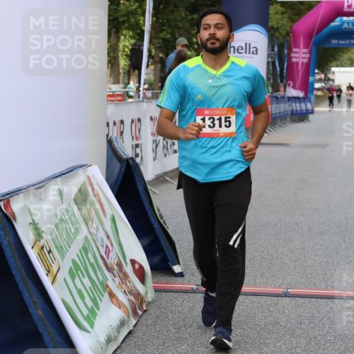06.09.2026 - CURREX Alsterlauf Strokosch-Dieckow http://msf.ph/oto/10123076 06.09.2026 12:09:05 Ziel 1026, 1315 meine-sportfotos.de