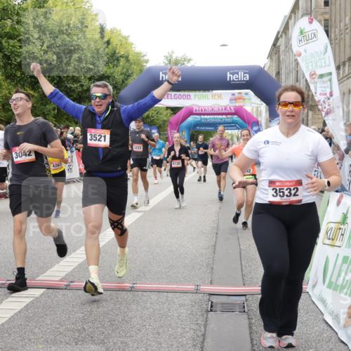 06.09.2026 - CURREX Alsterlauf Yannick Fuchs http://msf.ph/oto/10123096 06.09.2026 10:02:39 Ziel 2135, 2304, 2486, 2488, 2702, 2886, 2954, 3028, 3042, 3089, 3221, 3222, 3532, 3584, 3790, 3858, 3882, 4173, 4263, 4285, 4325, 4550, 4594, 4624, 5379, 5517, 5908, 6120, 6174, 6203, 6431, 8121, 8147, 8244, 8268, 8331 meine-sportfotos.de