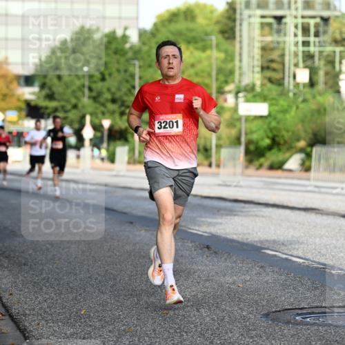 06.09.2026 - CURREX Alsterlauf Dr. Thomas Lammeyer http://msf.ph/oto/10123101 06.09.2026 09:39:01 Laufen 3201 meine-sportfotos.de