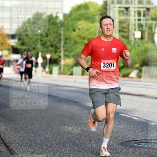 06.09.2026 - CURREX Alsterlauf Dr. Thomas Lammeyer http://msf.ph/oto/10123107 06.09.2026 09:39:01 Laufen 3201 meine-sportfotos.de