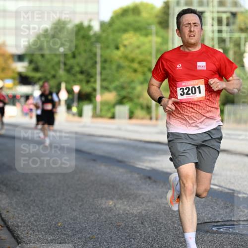 06.09.2026 - CURREX Alsterlauf Dr. Thomas Lammeyer http://msf.ph/oto/10123110 06.09.2026 09:39:02 Laufen 3201 meine-sportfotos.de