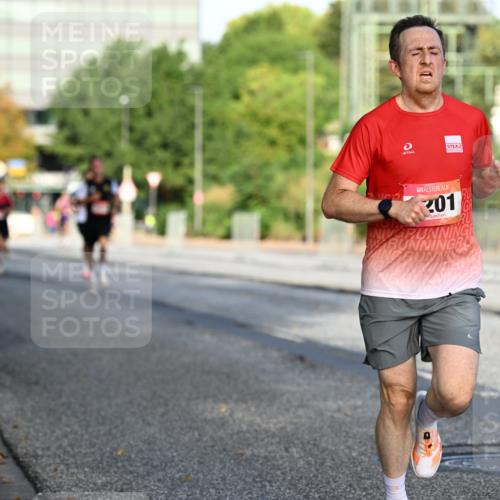 06.09.2026 - CURREX Alsterlauf Dr. Thomas Lammeyer http://msf.ph/oto/10123112 06.09.2026 09:39:02 Laufen 201 meine-sportfotos.de