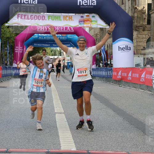 06.09.2026 - CURREX Alsterlauf Strokosch-Dieckow http://msf.ph/oto/10123129 06.09.2026 12:09:33 Ziel 1017, 1019 meine-sportfotos.de
