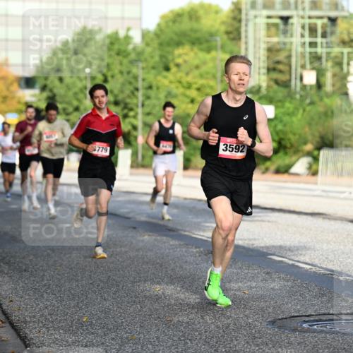 06.09.2026 - CURREX Alsterlauf Dr. Thomas Lammeyer http://msf.ph/oto/10123160 06.09.2026 09:39:09 Laufen 3592, 779 meine-sportfotos.de