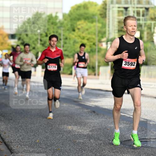 06.09.2026 - CURREX Alsterlauf Dr. Thomas Lammeyer http://msf.ph/oto/10123164 06.09.2026 09:39:09 Laufen 3779, 3592 meine-sportfotos.de
