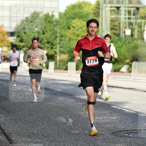 06.09.2026 - CURREX Alsterlauf Dr. Thomas Lammeyer http://msf.ph/oto/10123177 06.09.2026 09:39:10 Laufen 8057, 3779 meine-sportfotos.de