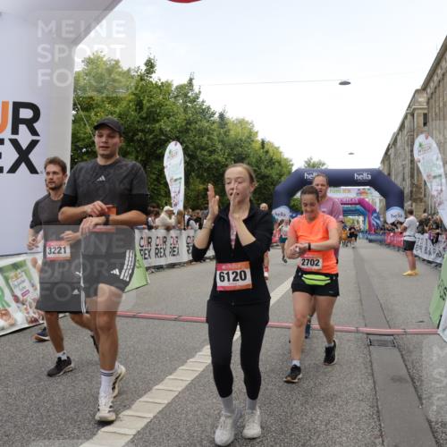 06.09.2026 - CURREX Alsterlauf Yannick Fuchs http://msf.ph/oto/10123208 06.09.2026 10:02:43 Ziel 2135, 2304, 2702, 2954, 3028, 3042, 3089, 3221, 3222, 3532, 3584, 4263, 4285, 4325, 4594, 4624, 5693, 5698, 5908, 6120, 6203, 6219, 6431, 8121, 8147, 8244, 8305 meine-sportfotos.de