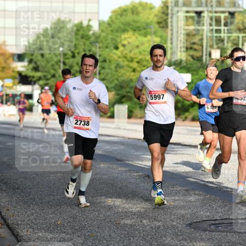 06.09.2026 - CURREX Alsterlauf Dr. Thomas Lammeyer http://msf.ph/oto/10123226 06.09.2026 09:39:15 Laufen 2738, 5997, 6375, 467 meine-sportfotos.de