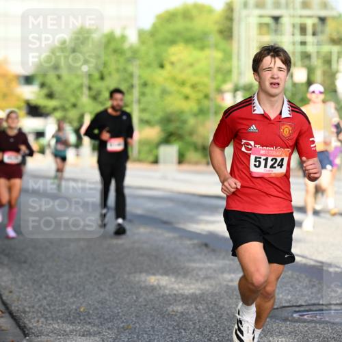 06.09.2026 - CURREX Alsterlauf Dr. Thomas Lammeyer http://msf.ph/oto/10123294 06.09.2026 09:39:21 Laufen 5124 meine-sportfotos.de