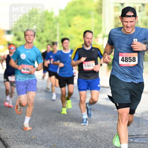 06.09.2026 - CURREX Alsterlauf Dr. Thomas Lammeyer http://msf.ph/oto/10123370 06.09.2026 09:39:31 Laufen 5984, 967, 4858, 485 meine-sportfotos.de