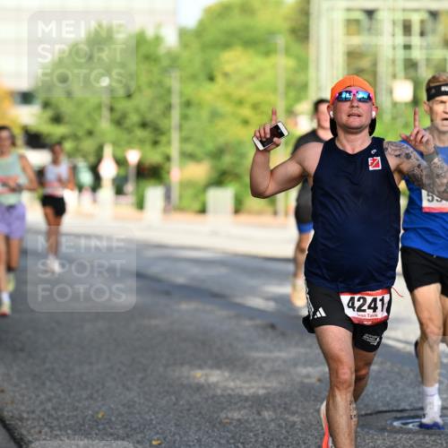 06.09.2026 - CURREX Alsterlauf Dr. Thomas Lammeyer http://msf.ph/oto/10123393 06.09.2026 09:39:33 Laufen 17527, 4241 meine-sportfotos.de
