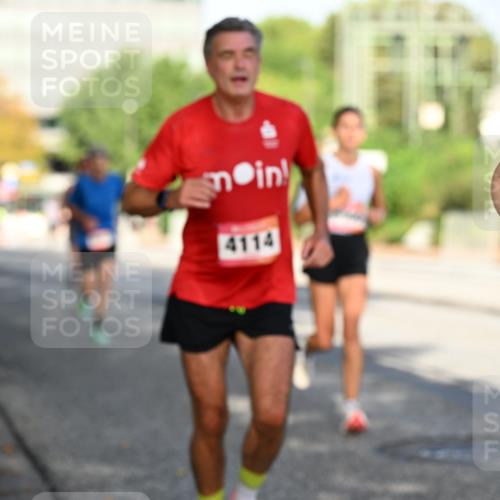 06.09.2026 - CURREX Alsterlauf Dr. Thomas Lammeyer http://msf.ph/oto/10123432 06.09.2026 09:39:38 Laufen 4114 meine-sportfotos.de