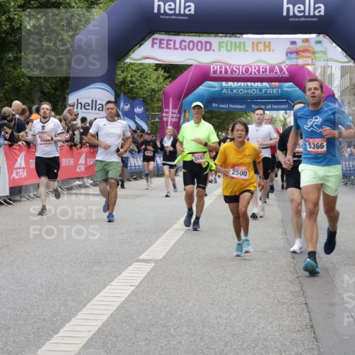 06.09.2026 - CURREX Alsterlauf Yannick Fuchs http://msf.ph/oto/10123464 06.09.2026 10:02:50 Ziel 2500, 2687, 5190, 5366, 5659, 5693, 5698, 5866, 6219, 8147, 8282, 8305 meine-sportfotos.de