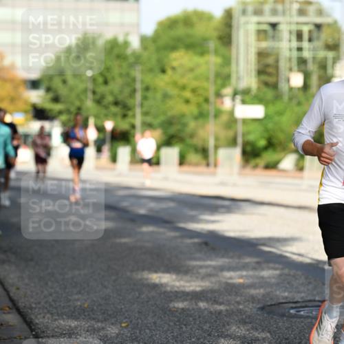 06.09.2026 - CURREX Alsterlauf Dr. Thomas Lammeyer http://msf.ph/oto/10123474 06.09.2026 09:39:43 Laufen 6472 meine-sportfotos.de