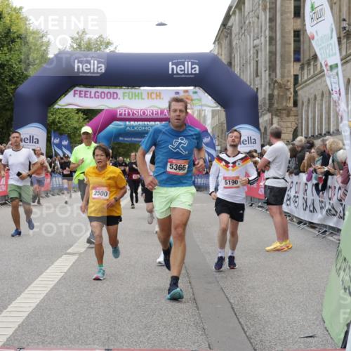 06.09.2026 - CURREX Alsterlauf Yannick Fuchs http://msf.ph/oto/10123502 06.09.2026 10:02:51 Ziel 2500, 2687, 5190, 5366, 5659, 5693, 5698, 5780, 5866, 6219, 8282, 8305 meine-sportfotos.de