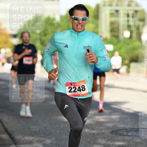 06.09.2026 - CURREX Alsterlauf Dr. Thomas Lammeyer http://msf.ph/oto/10123506 06.09.2026 09:39:47 Laufen 2248, 20 meine-sportfotos.de