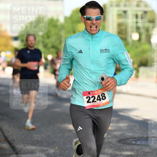 06.09.2026 - CURREX Alsterlauf Dr. Thomas Lammeyer http://msf.ph/oto/10123507 06.09.2026 09:39:47 Laufen 20, 23, 2248 meine-sportfotos.de