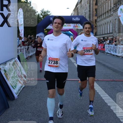 06.09.2026 - CURREX Alsterlauf Strokosch-Dieckow http://msf.ph/oto/10123508 06.09.2026 09:42:04 Ziel 2606, 2738, 3592, 3714, 4068, 4241, 4535, 4854, 4931, 4967, 5112, 5124, 5997, 6375, 8057, 8148 meine-sportfotos.de