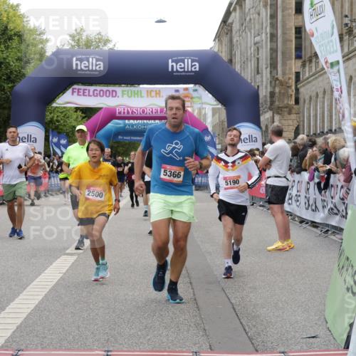 06.09.2026 - CURREX Alsterlauf Yannick Fuchs http://msf.ph/oto/10123511 06.09.2026 10:02:52 Ziel 2500, 2687, 5190, 5366, 5659, 5693, 5698, 5780, 5866, 6219, 6398, 8282, 8305 meine-sportfotos.de