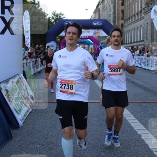 06.09.2026 - CURREX Alsterlauf Strokosch-Dieckow http://msf.ph/oto/10123523 06.09.2026 09:42:04 Ziel 2606, 2738, 3592, 3714, 4068, 4241, 4535, 4854, 4931, 4967, 5112, 5124, 5997, 6375, 8057, 8148 meine-sportfotos.de