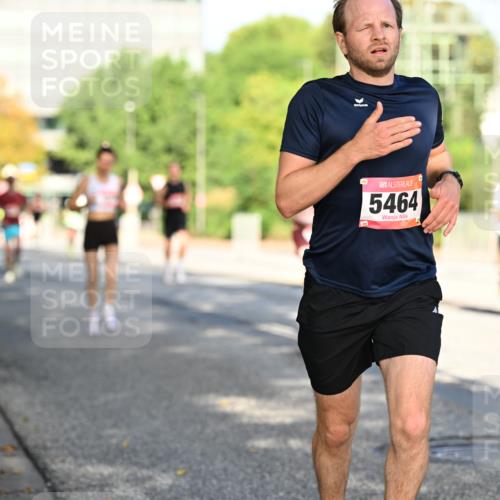 06.09.2026 - CURREX Alsterlauf Dr. Thomas Lammeyer http://msf.ph/oto/10123528 06.09.2026 09:39:49 Laufen 5464 meine-sportfotos.de