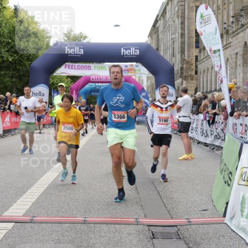06.09.2026 - CURREX Alsterlauf Yannick Fuchs http://msf.ph/oto/10123533 06.09.2026 10:02:52 Ziel 2500, 2687, 5190, 5366, 5659, 5693, 5698, 5780, 5866, 6219, 6398, 8282, 8305 meine-sportfotos.de