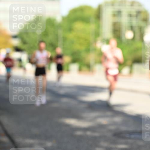 06.09.2026 - CURREX Alsterlauf Dr. Thomas Lammeyer http://msf.ph/oto/10123536 06.09.2026 09:39:50 Laufen  meine-sportfotos.de