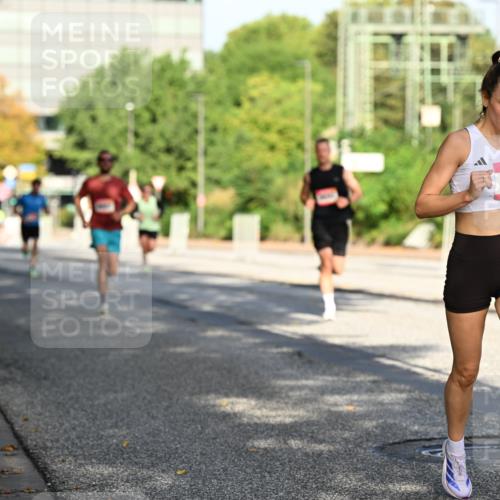 06.09.2026 - CURREX Alsterlauf Dr. Thomas Lammeyer http://msf.ph/oto/10123569 06.09.2026 09:39:53 Laufen 4006 meine-sportfotos.de