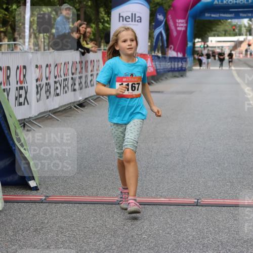 06.09.2026 - CURREX Alsterlauf Strokosch-Dieckow http://msf.ph/oto/10123596 06.09.2026 12:11:07 Ziel 1167, 1168 meine-sportfotos.de