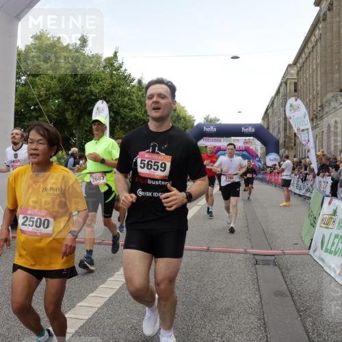 06.09.2026 - CURREX Alsterlauf Yannick Fuchs http://msf.ph/oto/10123603 06.09.2026 10:02:55 Ziel 2500, 2687, 3338, 3909, 4474, 4475, 4730, 5190, 5366, 5659, 5771, 5780, 5865, 5866, 6398, 8282 meine-sportfotos.de