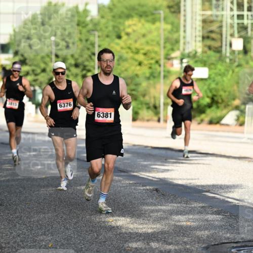 06.09.2026 - CURREX Alsterlauf Dr. Thomas Lammeyer http://msf.ph/oto/10123611 06.09.2026 09:40:00 Laufen 11, 3815, 6376, 6381, 2729 meine-sportfotos.de