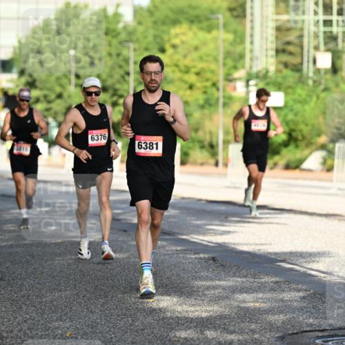 06.09.2026 - CURREX Alsterlauf Dr. Thomas Lammeyer http://msf.ph/oto/10123612 06.09.2026 09:40:01 Laufen 6376, 6381, 2729 meine-sportfotos.de