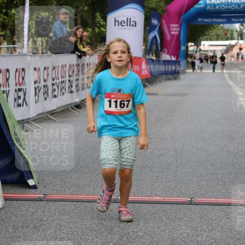 06.09.2026 - CURREX Alsterlauf Strokosch-Dieckow http://msf.ph/oto/10123623 06.09.2026 12:11:07 Ziel 1167, 1168 meine-sportfotos.de